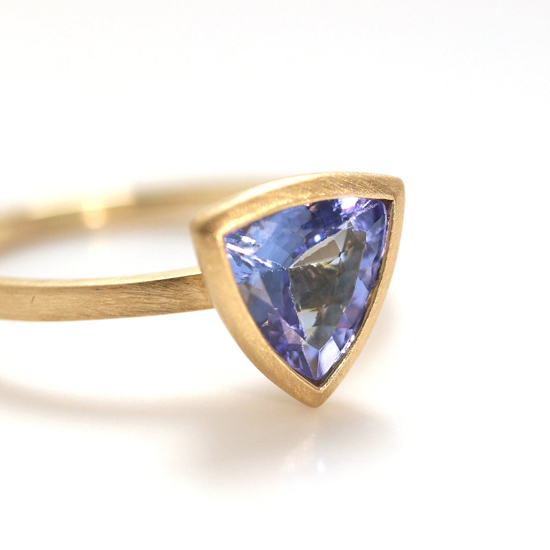 心を癒す星座石ジュエリー | 11月 射手座