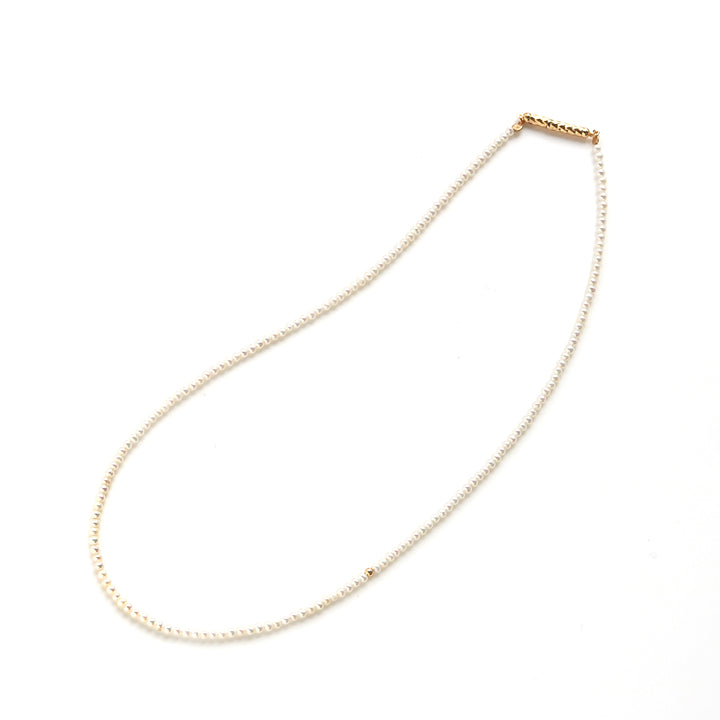 luxe Essence ショートネックレス ベビーパール