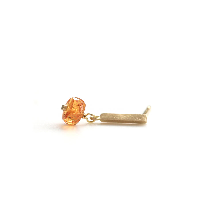 Signature ピアス スぺサルタイトガーネット